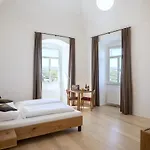 Gaestehaus Benediktinerstift Goettweig - Monastery * 弗思