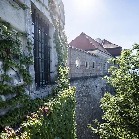 Gaestehaus Benediktinerstift Goettweig - Monastery Bed & Breakfast