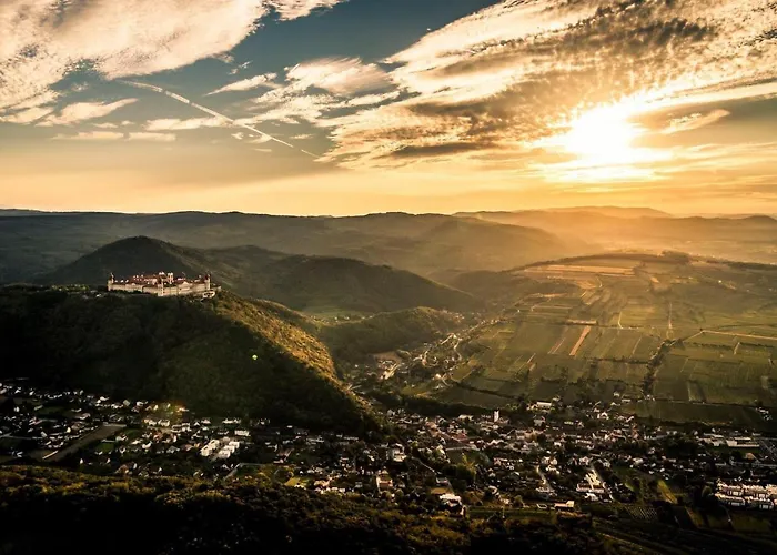 Gaestehaus Benediktinerstift Goettweig - Monastery Bed & Breakfast