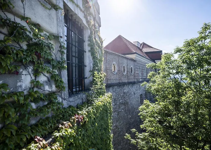 Gaestehaus Benediktinerstift Goettweig - Monastery Bed & Breakfast