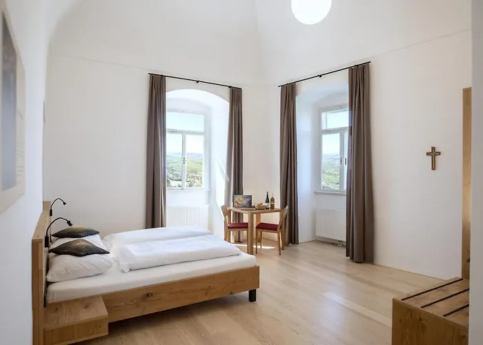 Gaestehaus Benediktinerstift Goettweig - Monastery * Furth bei Gottweig