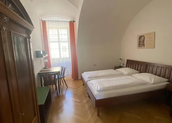 Bed & Breakfast Gaestehaus Benediktinerstift Goettweig - Monastery Furth bei Gottweig