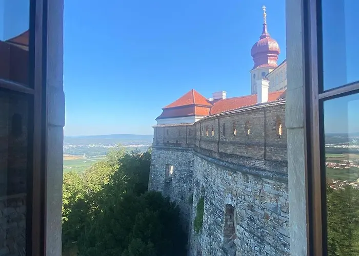 Bed & Breakfast Gaestehaus Benediktinerstift Goettweig - Monastery *