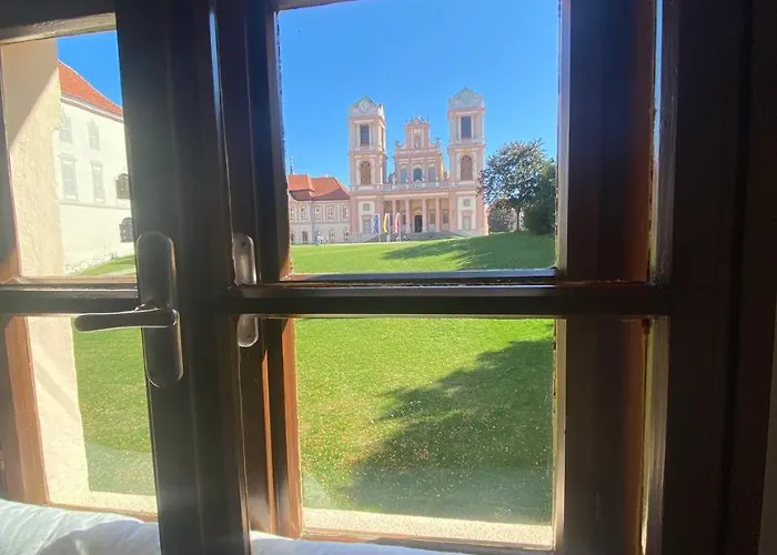 Bed & Breakfast Gaestehaus Benediktinerstift Goettweig - Monastery